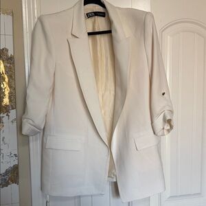 Zara Women's Off-White Blazer